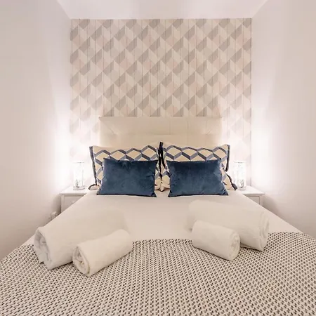 Guestready - Whole In *